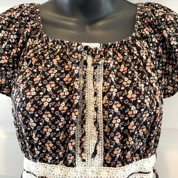 Knitworks girls floral lace crochet dress, size 16 - Picture 2 of 5